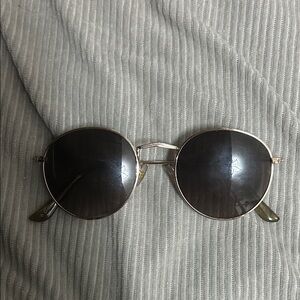 Round Black Sunglasses